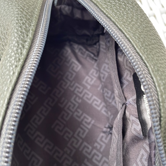 VERSACE Parfums Green Cosmetic/Toiletry Bag - Picture 7 of 11